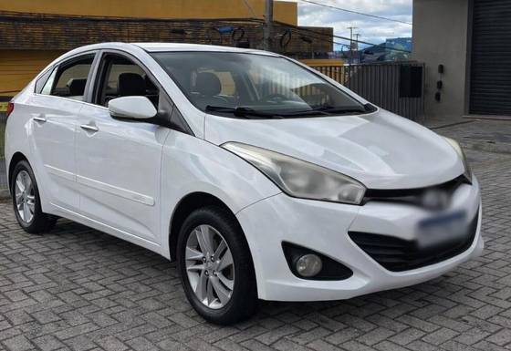 HYUNDAI HB20S 1.6 PREMIUM 16V FLEX 4P AUTOMÁTICO HYUNDAI HB20S 1.6 PREMIUM 16V FLEX 4P AUTOMÁTICO